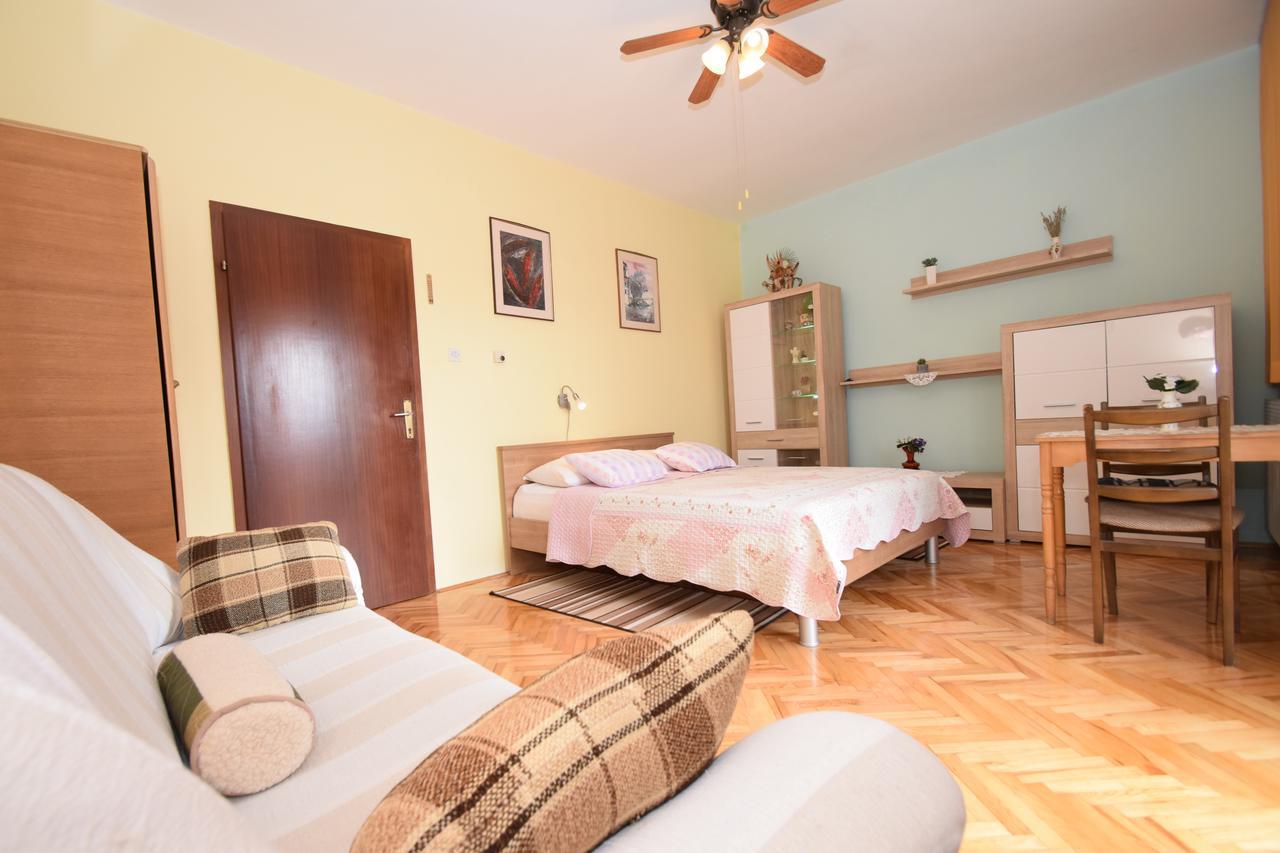 Apartments Mira ستاريغغاد باكلينتسا الغرفة الصورة